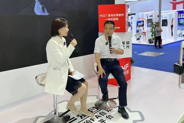 現場直播，暢談（tán）發（fā）展